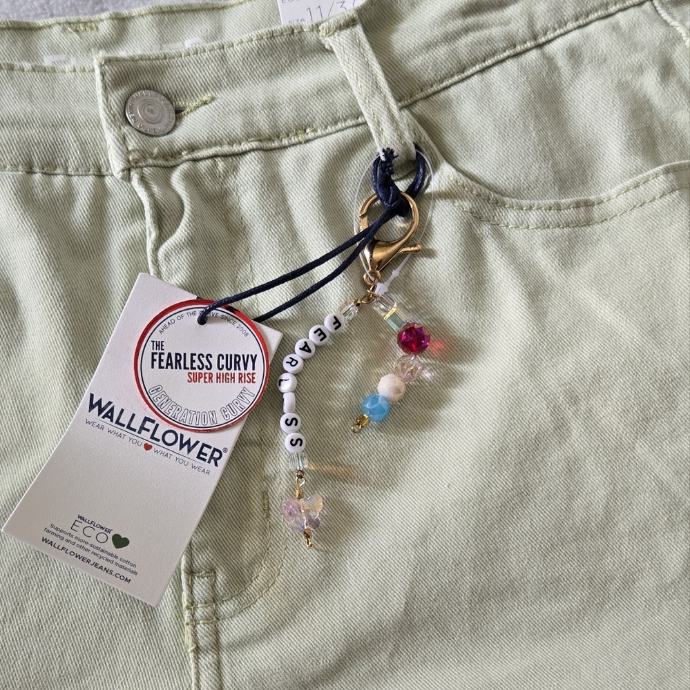wallflower denim shorts Size 11 - Picture 4 of 10